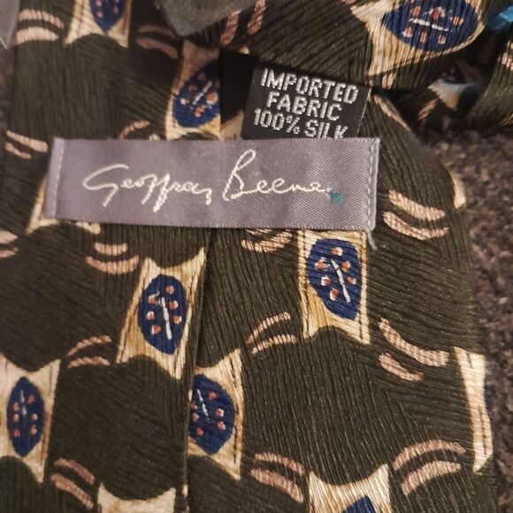 NWT Geoffrey Beene Imported Silk Tie - Picture 2 of 2
